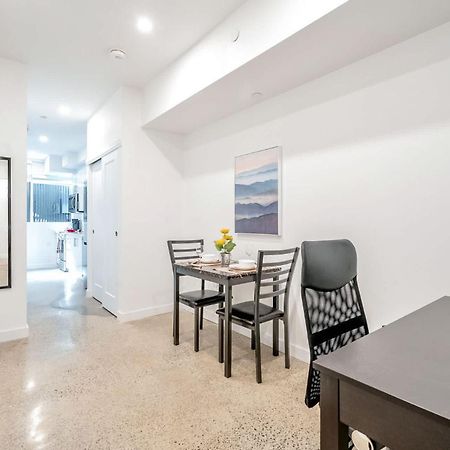 Spacious 2Br Apartment - Regent Park Near Downtown Торонто Екстериор снимка
